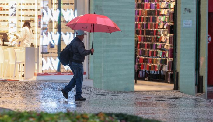 Foto: Geraldo Bubniak/AEN Chuva se aproxima do Paraná depois de mais de 20 dias com predomínio de sol